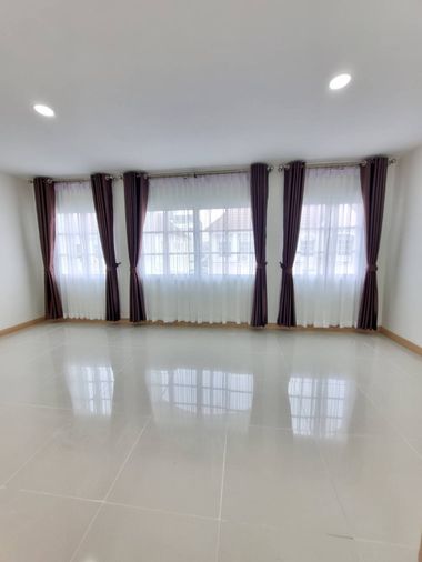 ให้เช่า โฮมออฟฟิศ 4ชั้น 6 นอน 6น้ำ พร้อมอยู่ รีโนเวดใหม่ สวยงาม เพียง50000ต่อเดือน (ไม่รวมจดทะเบียน) ทักไลน์ paolin1