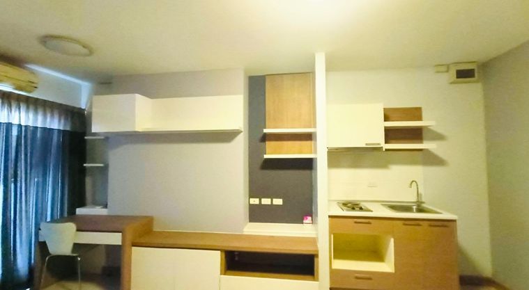 Apartment in krungthephmhankhr, บางปะกอก, ราษฎร์บูรณะ - More