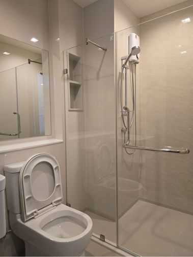 Apartment in krungthephmhankhr, จตุจักร - More